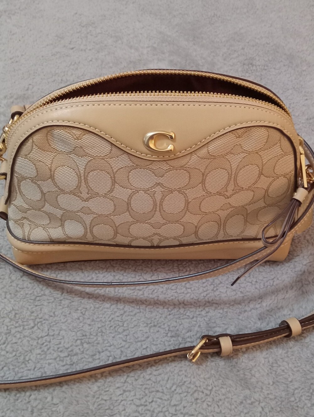 Like New  Coach Crossbody Bag